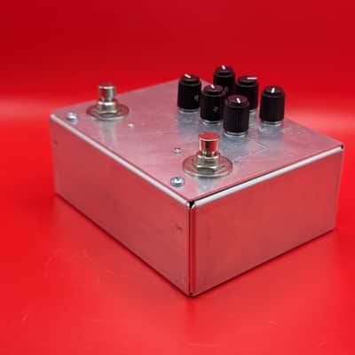 Discordance Electric  Double Muffin Elk Sustainar War Fuzz Muff image 2