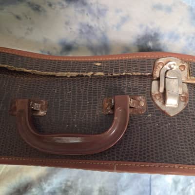 Vintage RARE 1950's Gibson Epiphone 14 x 39 1/2 Inch Alligator Print Red Plush Soft Shell Guitar Case image 7