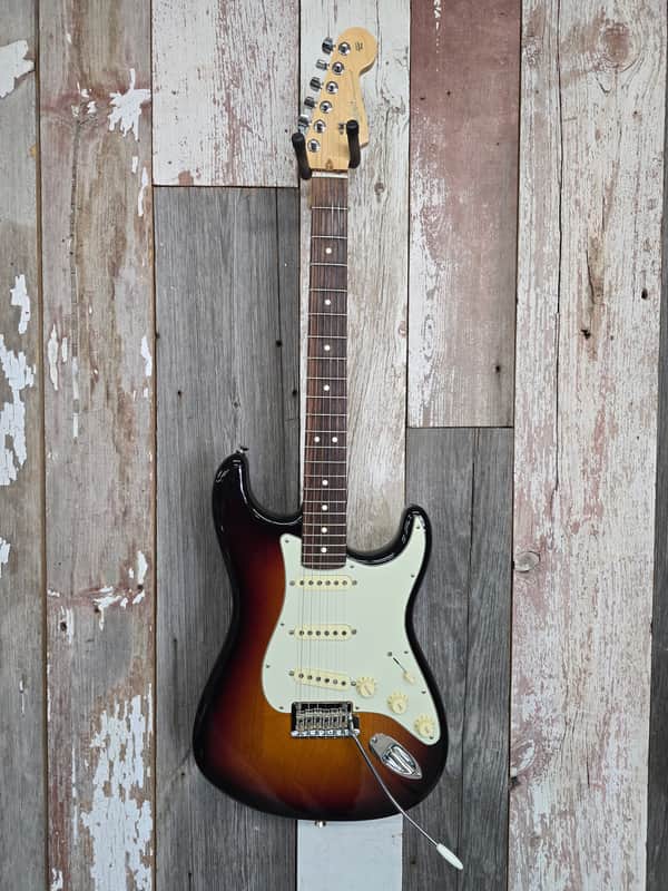 Fender American Professional Stratocaster with Rosewood Fretboard 2017 -Sunburst