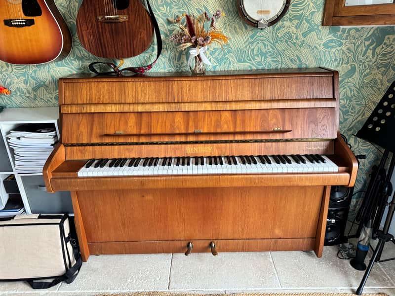 Bentley Upright Piano made in the UK 1970s Bild 1