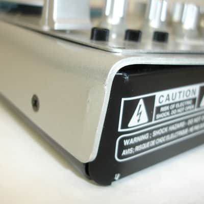 Vestax VCI-100 USB MIDI DJ Controller image 10