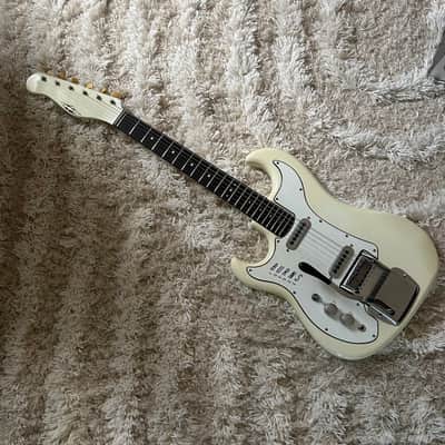 1960s Burns Short Scale Jazz Guitar Left Handed Electric Guitar w/ HSC image 10
