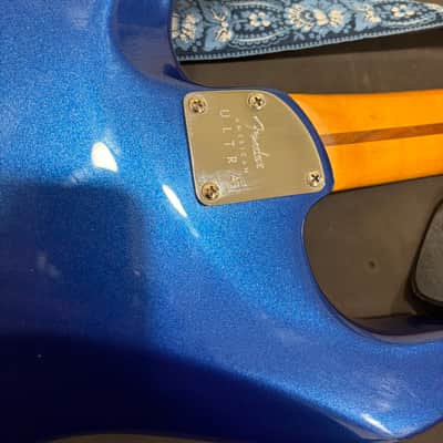 Fender Ultra Strat 2021 - Metalic Blue image 11