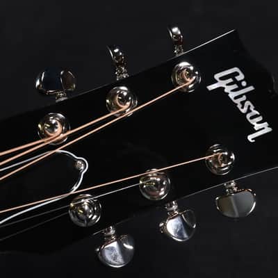 Gibson J-45 Standard Honeyburst Gloss 063 image 4