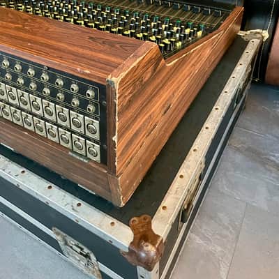 Yamaha M916 "Japa-Neve" Vintage Recording Console | Fully Restored & Recapped | 16 CAPI/API-Style Transformer-Balanced Direct Outs - Headbangers Mod. | External Rackmount Power Supply image 12