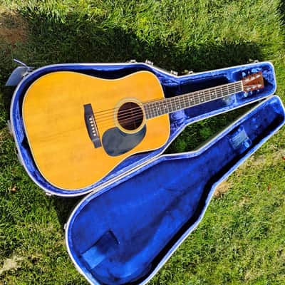 Martin D-35 acoustic guitar w/original hard case 1972 excellent condition image 13