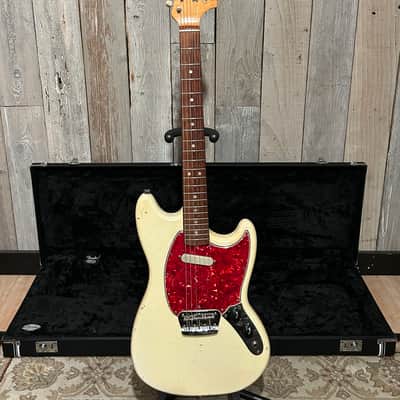 1965 Fender Musicmaster II with Rosewood Fretboard - Olympic White image 17