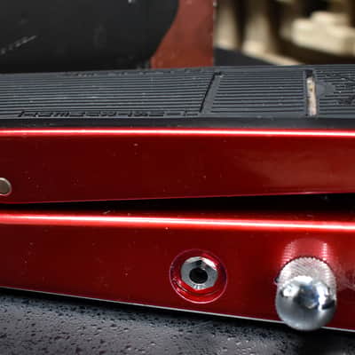 Dunlop Slash Signature Cry Baby Wah image 4