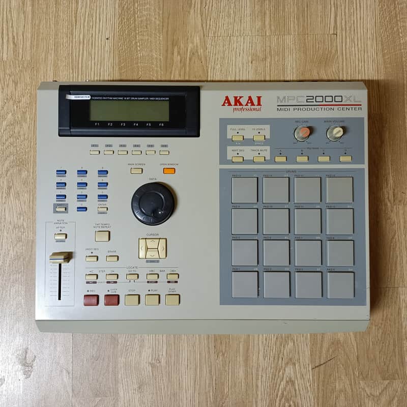 Akai MPC2000XL MIDI Production Center | Reverb The Netherlands