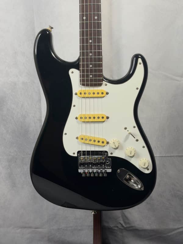 Fender 1987 ST-562 Stratocaster Made in Japan, Black image 1