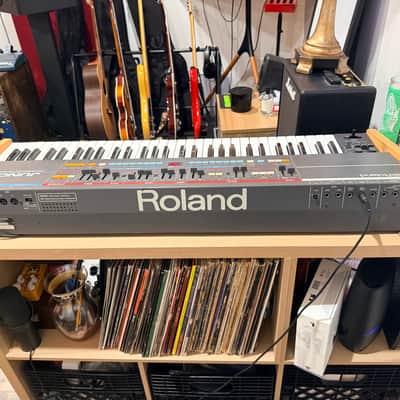 Roland Juno-106 61-Key Programmable Polyphonic Synthesizer 1984 - 1985 - Black image 2