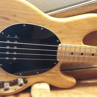 Music Man Stingray 1982 - Natural super rare 4 bolt Strings through image 3