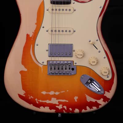 Dhatarattha HSS Strat-Style – Cherry Sunburst Nitro Heavy Relic image 3