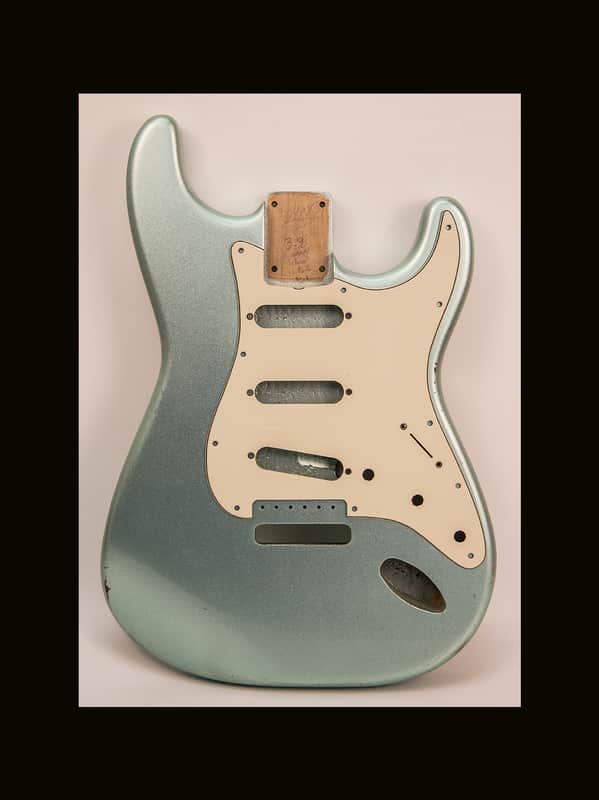 Guitar Mill S-Style Body / Alder / 3 lbs. 9 oz. / Nitrocellulose 'Firemist Silver'/ Light Relic (#GIN-4119) image 1