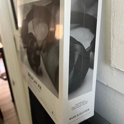 Bang & Olufsen BEOPLAY HX wireless headphones 2026 - Black image 3
