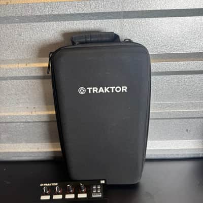 Native Instruments Traktor Kontrol D2 2010s - Black image 2