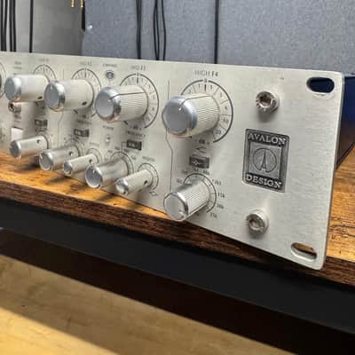 Avalon AD2055 Dual Mono Parametric EQ 2010s - Silver image 2