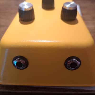 Balmoral Electric Tone Bender MKIII 2022 - Yellow image 4