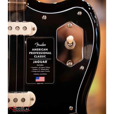 FENDER American Professional Classic Jaguar Rosewood Fingerboard 3-Color Sunburst image 4