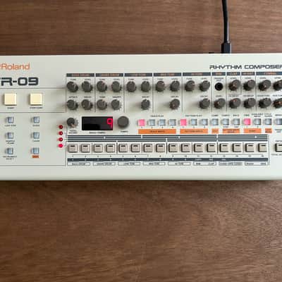 Roland TR-09 Rhythm Composer 2017 - Present - White