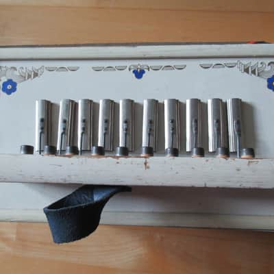 Lyra Button Accordeon 1920s White image 2