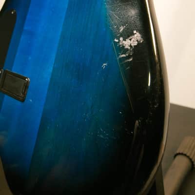 Carvin LB75 5 String Fretless Electric Bass image 2