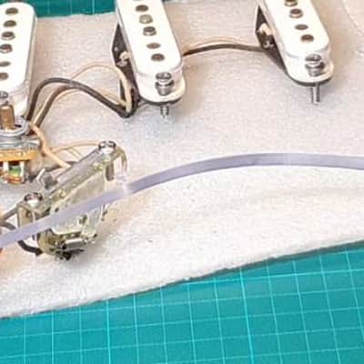 Upgraded Squier CV '50s Stratocaster 2018 - 2-Tone Sunburst image 7