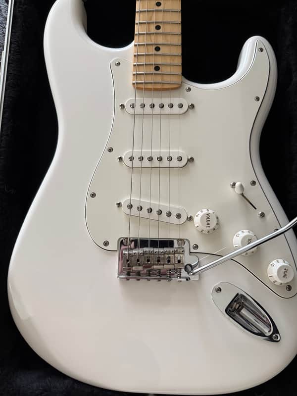 Fender Player Stratocaster with Maple Fretboard 2018 - 2024 - Polar White