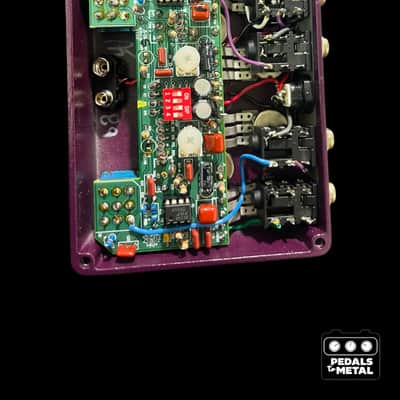 Analogman King of Tone V4 with Four Jack and Toggle Options-x19120 image 2