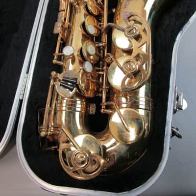 Evette Buffet Crampon Alto Saxophone Lacquered Brass with case, cosmetic wear to the finish image 4