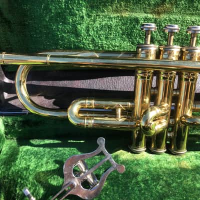 King Super 20 S2 1048 Trumpet w/ Hard Shell Case NICE image 3
