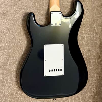 Fender Starcaster Strat Electric Guitar + Accessories image 4