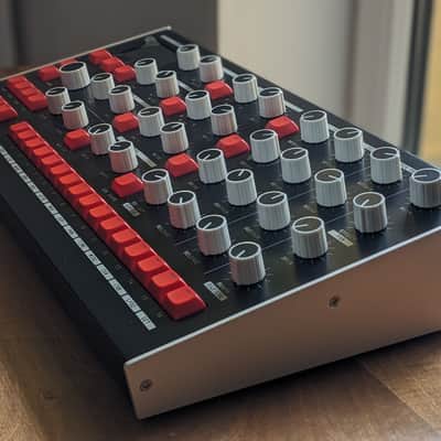 Melbourne Instruments Nina Desktop 12-Voice Synthesizer 2023 - Present - Black image 6