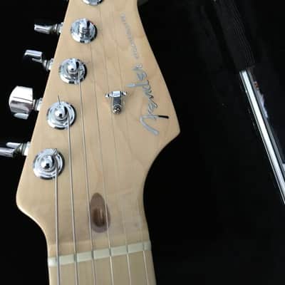 Fender American Deluxe Stratocaster 2006 60th Anniversary Aged Cherry Burst image 11