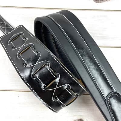 Walker and Williams C-21-BLK Black Premium Signature Soft Grain Leather Padded Guitar Strap For Acoustic, Electric, And Bass Guitars image 4