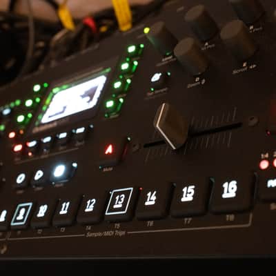 Elektron Octatrack MkII Dynamic 8-Track Performance Sampler 2020 Black image 7