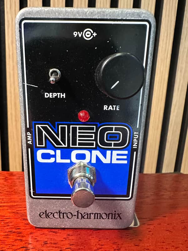 Electro-Harmonix Neo Clone Analog Chorus 2010 - Present - Black / Blue image 1