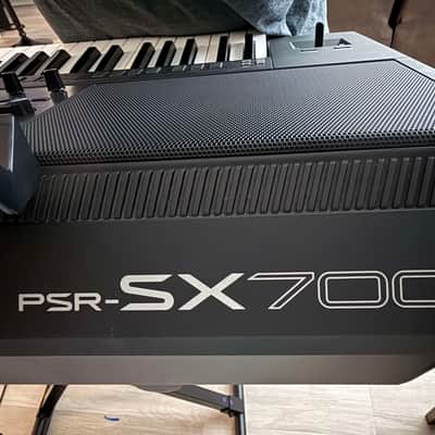 Yamaha PSR-SX700 61-Key Arranger Workstation - Black image 3