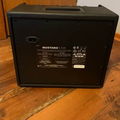 Fender Mustang LT25 25-Watt 1x8" Digital Modeling Guitar Combo 2019 - Present - Black image 2