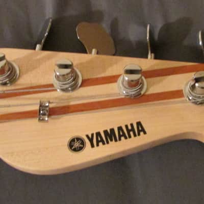 Yamaha BB424X Bass Guitar & Gig Bag image 4