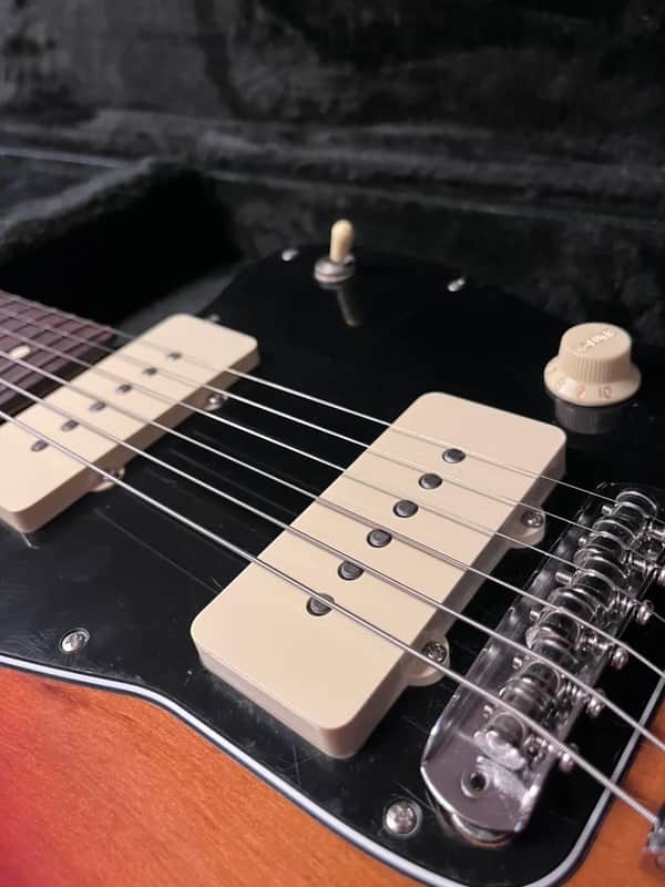 Fender Player II Jazzmaster 2024 - Present - 3-Color Sunburst image 1