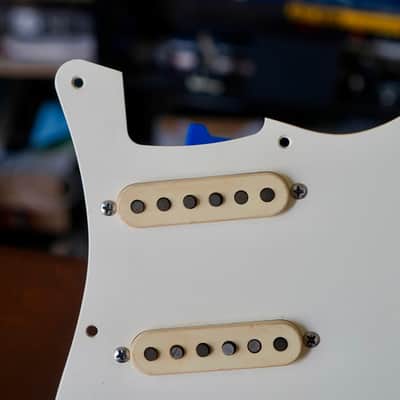 Immagine Fender Big Dipper John Mayer Signature JM SSS Loaded Guard Aged White - 5