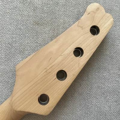 Black 21 Frets Rosewood Fingerboard 4 String Bass Maple Neck image 9