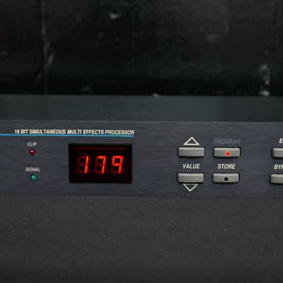 Alesis MIDIVERB III 3 Vintage Digital Reverb & Multi Effects 1U Rack Unit image 3