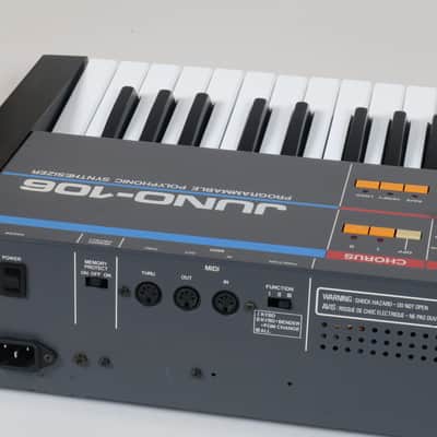 Roland Juno-106 Programmable Polyphonic Synthesizer with 6 new voice chips (serviced) imagen 8