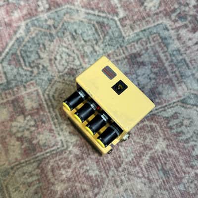 Boss AW-2 Auto Wah Effects Pedal image 4
