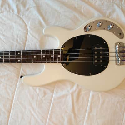 Ernie Ball Music Man SUB Bass 4 (USA Stingray) Active 2006 Textured White - Worldwide Shipping image 5