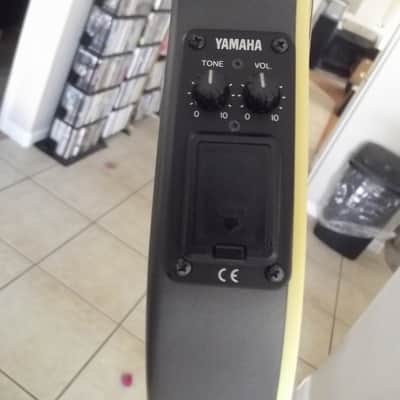 YAMAHA APXT-1N Cut Out Acoustic / Electric Guitar / Soft Case / RARE image 5
