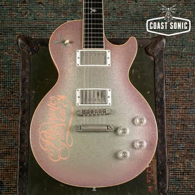 2001 Gibson Custom Shop Limited Edition Playboy Playmate of the year Les Paul w/case image 5