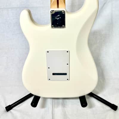 EXCELLENT/MINT 2021 (POLAR WHITE) FENDER  PLAYER STRATOCASTER ELECTRIC GUITAR & TWEED HARD CASE L@@K image 7
